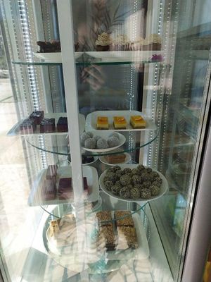 Mostly raw sweets at Paradise Food in Budva