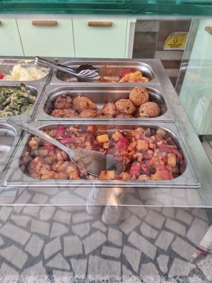 Cookes meals at Paradise Food in Budva