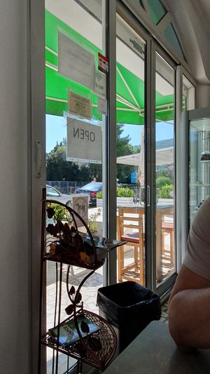 Entrata at Paradise Food in Budva