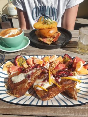  at Doko Demo V in West Burleigh