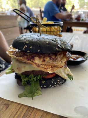 Works Burger  at Doko Demo V in West Burleigh