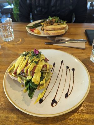 Bacon benny at Doko Demo V in West Burleigh