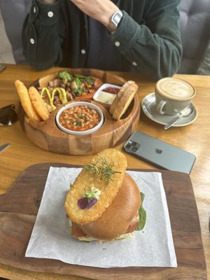   at Doko Demo V in West Burleigh