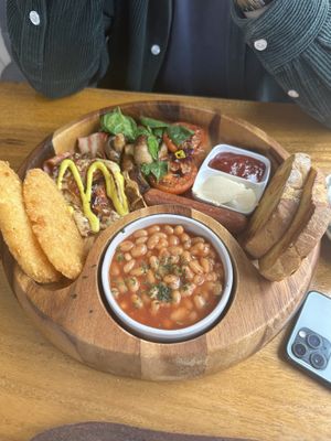   at Doko Demo V in West Burleigh