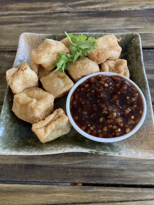   at Doko Demo V in West Burleigh