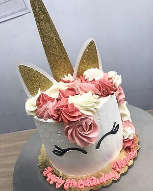 Unicorn celebrations at Cake Girl in Los Angeles