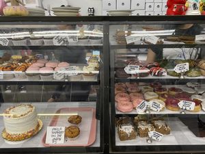 The Hibiscus Lemon Donut was Delightful!  at Cake Girl in Los Angeles