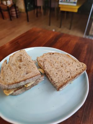 Apple/peanut butter sandwich at La Tienda de Los Unicornios in Granada