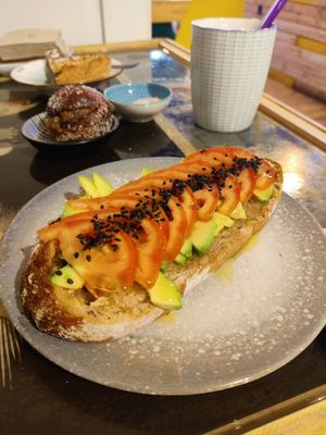 Avocado & tomato toast at La Tienda de Los Unicornios in Granada