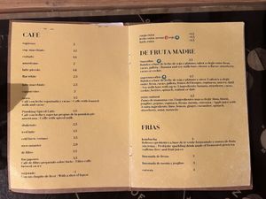 Menu  at La Tienda de Los Unicornios in Granada