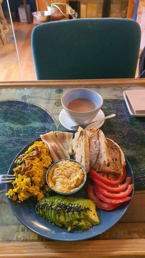 Desayuno completo at La Tienda de Los Unicornios in Granada