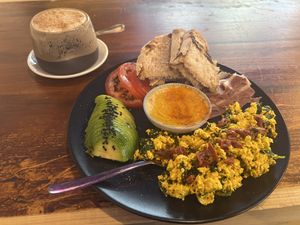 Complete breakfast + pumpkin spice latte  at La Tienda de Los Unicornios in Granada