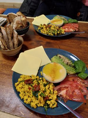 Desayuno Completo at La Tienda de Los Unicornios in Granada