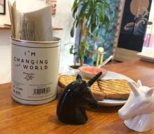 Tomato and olive oil toast is a classic Spanish breakfast choice. We serve it with whole grain organic bread or with artesanal bread made in Granada  at La Tienda de Los Unicornios in Granada