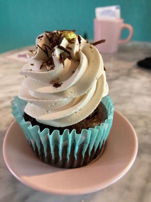 Mocha cupcake at Veg & Bake in Santiago