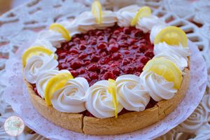Raspberry and lemon cake at Veg & Bake in Santiago