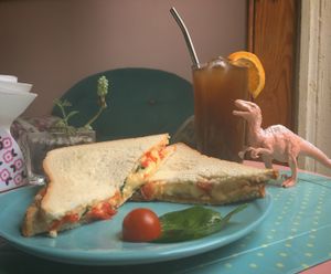 Sandwich queso tomate albahaca at Veg & Bake in Santiago