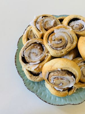 Rollitos de canela at Veg & Bake in Santiago