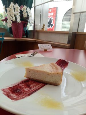 Vegan cheesecake  at Sai Maa Cafe in Tokyo