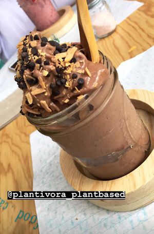 Choco Rocks Smoothie  at Plantivora in Leon