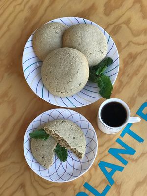 Oat-Mint Cookies at Plantivora in Leon