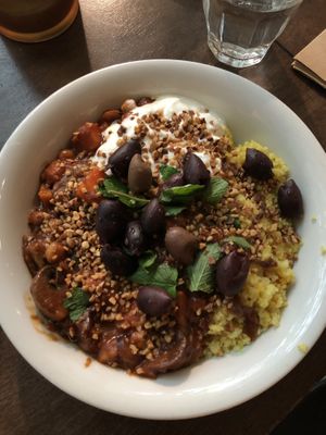 a vegetarian warming bowl: maroccan aubergine sweet potato stew at SLA - Amstelveenseweg in Amsterdam