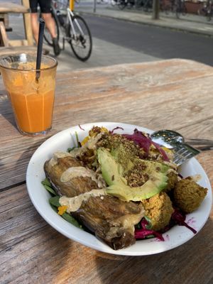 Falafel feast (vegan version) and carrot juice  at SLA - Amstelveenseweg in Amsterdam