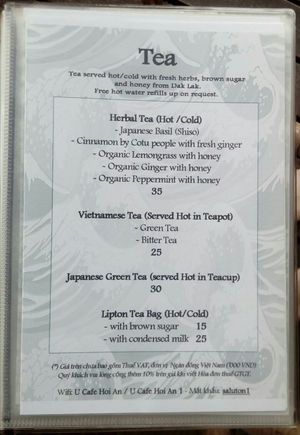 Teo en la menuo at U Cafe in Hoi An
