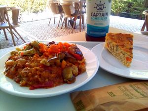 Outdoors lunch space at Celeiro - Roma in Lisbon
