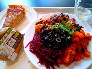 Flavorful vegan moussaka, pie and lentils pastry at Celeiro - Saldanha in Lisbon
