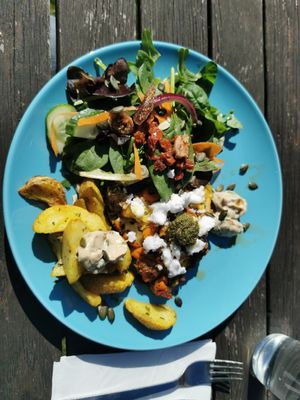  at Galleri Stenhallen Café in Borgholm