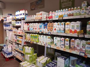 Milks at Biocoop Saint Malo in Saint-malo
