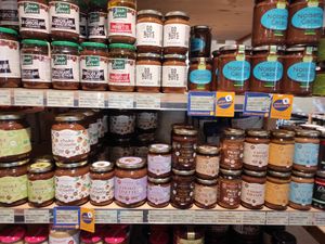 Spreads at Biocoop Saint Malo in Saint-malo