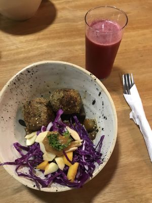 Vegan lunch at Desarrolladores de Cafe in Medellin