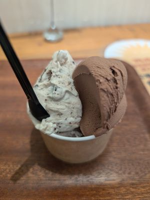Ricchococream and chocolate at Riccio d'Oro in Kobe