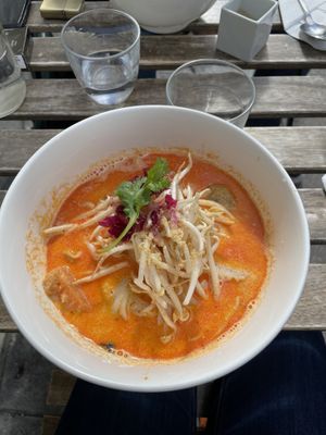 Mikati   at Kapunka Vegan in Paris