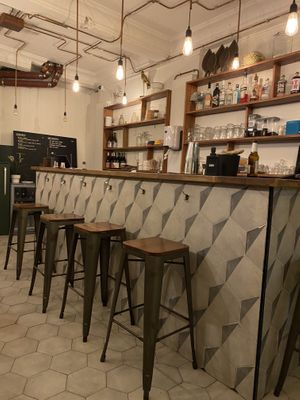Interior - bar area   at Kapunka Vegan in Paris