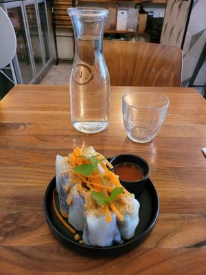 Rouleaux de printemps at Kapunka Vegan in Paris