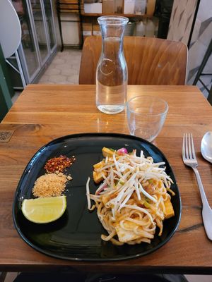 Pad taï at Kapunka Vegan in Paris