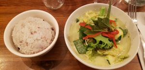 Green curry at Kapunka Vegan in Paris