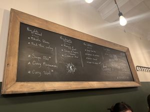 The menu  at Kapunka Vegan in Paris