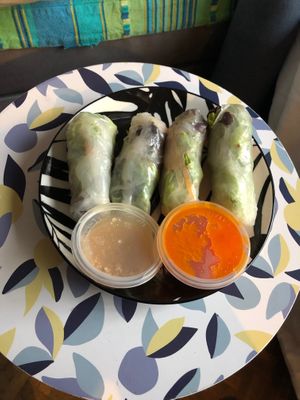 Summer rolls - full meal (9 euros) at Kapunka Vegan in Paris