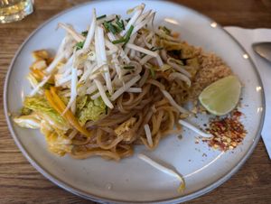 Pad Thai at Kapunka Vegan in Paris