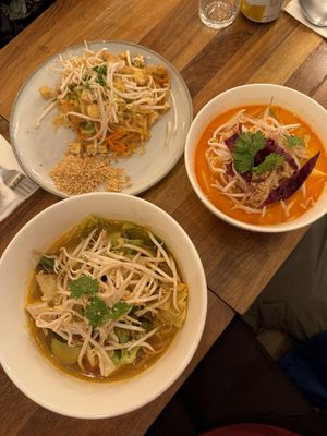 Pho, pad thai and mass. curry    at Kapunka Vegan in Paris