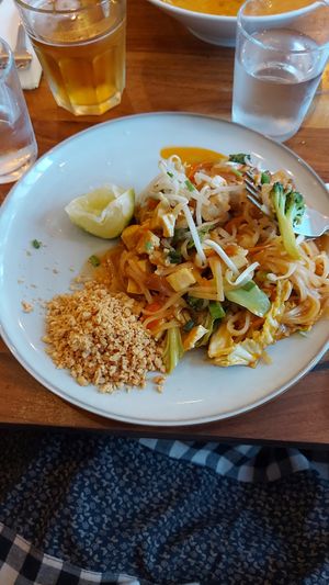 Pad thaï at Kapunka Vegan in Paris