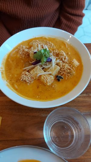 Curry massaman at Kapunka Vegan in Paris