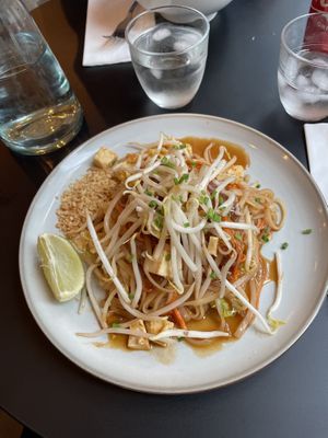 Pad Thai  at Kapunka Vegan in Paris