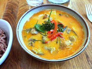 Paeneng curry at Kapunka Vegan in Paris