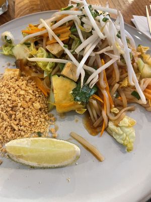 Pad Thai  at Kapunka Vegan in Paris
