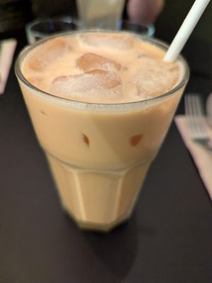 Thai coco and oat ice tea at Kapunka Vegan in Paris